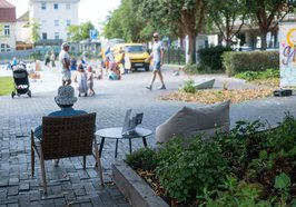 Die neue Freizeitfläche an der 91er-Straße am Eröffnungstag mit Angeboten des Spielefanten. Foto: Sascha Stüber