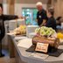 Vorschau: Buffet und Spendendose. Foto: Sascha Stüber