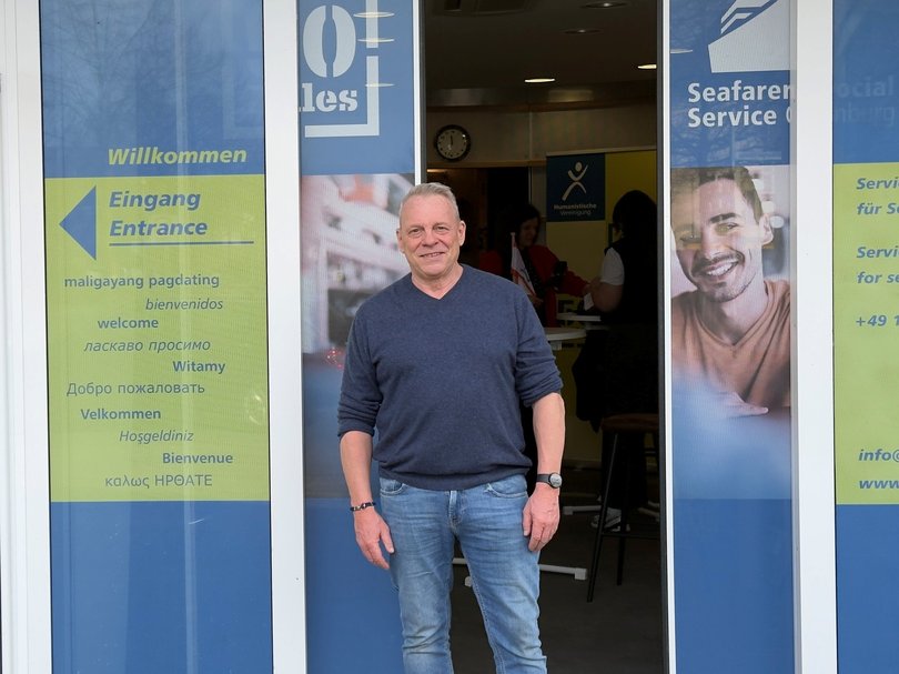 Jürgen Steinecke vor dem Club 50 Miles in der Cloppenburger Straße. Foto: Stadt Oldenburg Jürgen Steinecke vor dem Club 50 Miles in der Cloppenburger Straße. Foto: Stadt Oldenburg