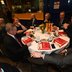 Vorschau: Eingeladene Gäste an einem Tisch in der Niedersächsischen Landesvertretung. Foto: Torsten von Reeken