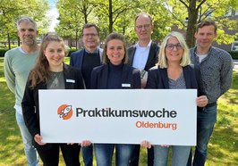 Die Mitglieder der Arbeitsgruppe „Praktikumswoche Oldenburg 2025“ laden Unternehmen sowie Schülerinnen und Schüler herzlich ein, sich in den Sommerferien an der Praktikumswoche Oldenburg zu beteiligen. Foto: Stadt Oldenburg