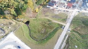 Regenrückhaltebecken und renaturierte Bäke, Fliegerhorst. Foto: Stadt Oldenburg Regenrückhaltebecken und renaturierte Bäke, Fliegerhorst. Foto: Stadt Oldenburg