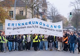 Im Jahr 2024 nahmen rund 2.500 Menschen am „Erinnerungsgang“ teil. Archivfoto: Sascha Stüber