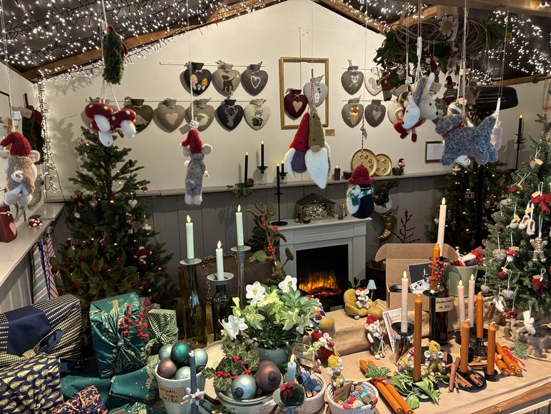 „Das Kaminzimmer“ von Robert Martin auf dem Lamberti-Markt 2025. Foto: Sascha Stüber