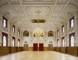 Brautpaare können standesamtlich im Großen Schlosssaal des Oldenburger Schlosses heiraten. Foto: Sven Adelaide