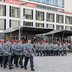 Vorschau: Soldatinnen und Soldaten marschieren. Foto: Sascha Stüber