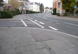 Vorher: So ist der Einmündungsbereich von der Gartenstraße zur Wilhelm-Wisser-Straße gestaltet. Foto: Stadt Oldenburg