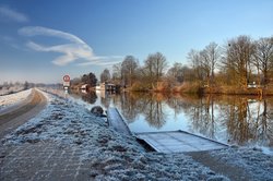 Wintermorgen an der Hunte bei Oldenburg. Foto: Hans-Jürgen Zietz 