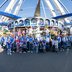 Vorschau: Gruppenbild mit Schaustellern bei der Kramermarkt-Parade 2026. Foto: Sascha Stüber