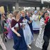 Vorschau: Verkleidete Teilnehmerinnen und Teilnehmer beim Kramermarktsumzug. Foto: Sascha Stüber