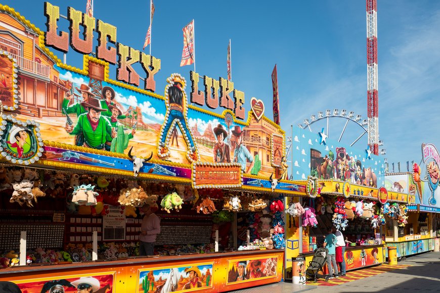Der Schießwagen „Lucky Luke“ auf dem Kramermarkt 2026. Foto: Sascha Stüber