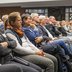Vorschau: Das Publikum hört gespannt dem Vortrag zu. Foto: Imke Folkerts