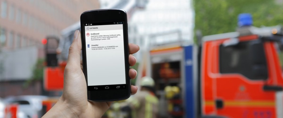 Die Listenansicht der KATWARN-App zeigt Warnungen an. Foto: Matthias Heyde/Fraunhofer FOKUS