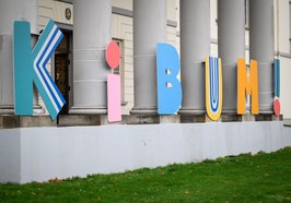 Das Kulturzentrum PFL hat sich zur KIBUM wieder in eine große Leselandschaft verwandelt. Foto: Mohssen Assanimoghaddam