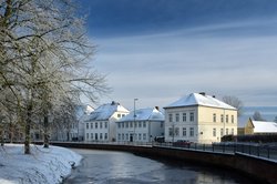 Die Kavaliershäuser an der Huntestraße im Winterkleid. Foto: Hans-Jürgen Zietz Die Kavaliershäuser an der Huntestraße im Winterkleid. Foto: Hans-Jürgen Zietz