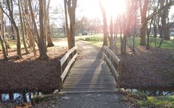 Die Fußgängerbrücke am Tweelbäker See. Foto: Stadt Oldenburg