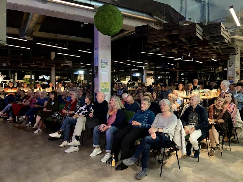 Publikum am Eröffnungsabend vom blue OL. Kulturfestival 55+. Foto: Stadt Oldenburg