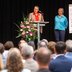 Vorschau: Zwei Frauen danken Dagmar Sachse. Foto: Sascha Stüber