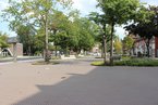 Blick über den Klingenbergplatz, Blickrichtung Klingenbergstraße. 