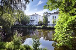 Sommerliche Atmosphäre im Oldenburger Schlossgarten. Foto: Hans-Jürgen Zietz
