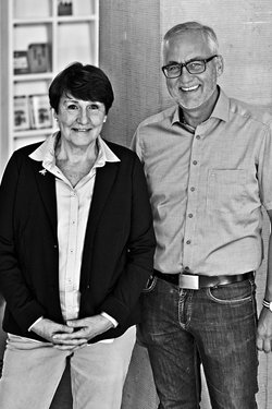 Unsere ehrenamtlichen Berater Monika Thonemann und Peter Auffahrt. Foto: Gerlinde Domininghaus