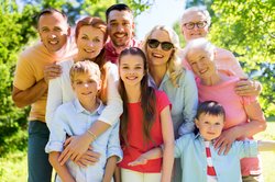 Familie: Mehrere Generationen beisammen. Foto: Syda Productions/Fotolia.com