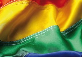 Bunte Flagge. Foto: Artem Selenko/vecteezy