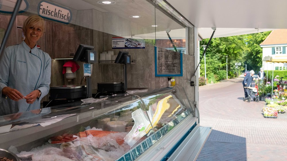 Der Fischwagen auf dem Wochenmarkt in Eversten. Foto: Sascha Stüber