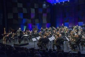 Das Orchester CHOLdenburg auf der Bühne. Foto: Jean-Luc Moreau