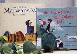 Bücher zum Thema Krieg und Frieden. Foto: Stadt Oldenburg