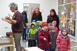 Teilnehmende Kinder des parallel stattfindenden Mitmach-Workshops „Färbergärten“. Foto: Stadt Oldenburg