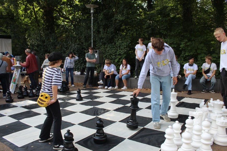 Riesen-Schach, ein Angebot des Bürgervereins. Foto: Sonja Deuling
