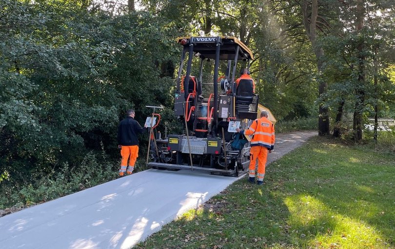 Das Wegenetz im Harrepark wurde erneuert und bietet – ob zu Fuß oder mit dem Rad – mehr Komfort. Foto: Stadt Oldenburg Das Wegenetz im Harrepark wurde erneuert und bietet – ob zu Fuß oder mit dem Rad – mehr Komfort. Foto: Stadt Oldenburg
