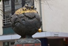 "Unser Planet" in der Baumgartenstraße/Pistolenstraße.