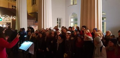 Der ConTakte Pop- und Gospelchor auf dem Lamberti-Markt. Foto: Stadt Oldenburg