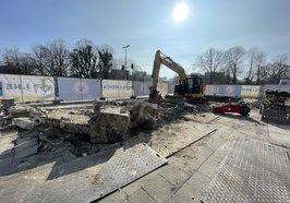 Teile der Fundamente, die sich unter der eigentlichen Gründung des alten Kioskgebäudes am Pferdemarkt befunden haben, sorgten für zeitliche Verzögerungen bei der Wiederherstellung der Fläche. Foto: Stadt Oldenburg