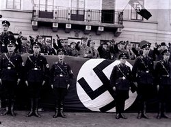 Gautagung des Nationalsozialistischen Lehrerbundes am 17. März 1934, Aufmarsch am Pferdemarkt. Quelle: Oldenburgische Landschaft, Heinrich Kunst