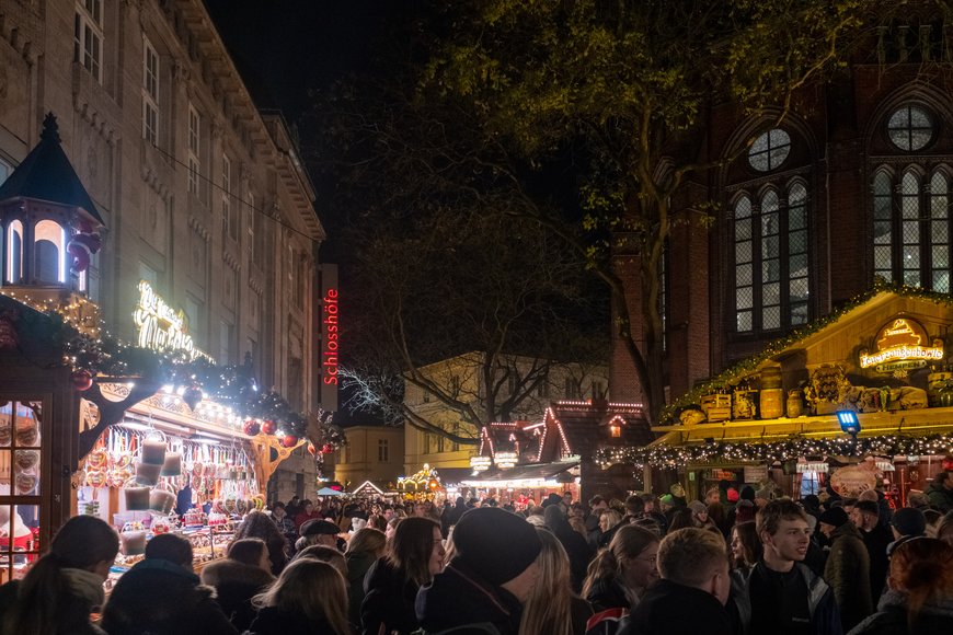 Blick über den Lamberti-Markt 2024 in Richtung Schloßplatz. Foto: Sascha Stüber