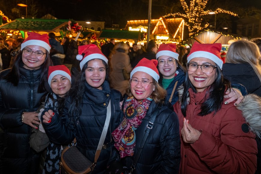 Sascha Stüber Eine Besuchergruppe auf dem Lamberti-Markt 2025. Foto: Sascha Stüber