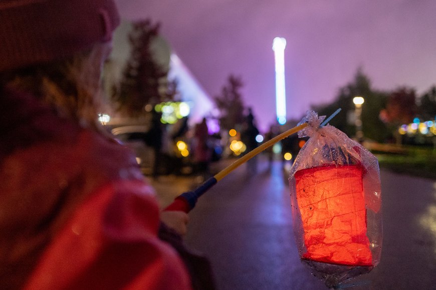 Der Laternenumzug zum Kramermarkt 2026. Foto: Sascha Stüber