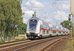 Ein Zug auf einer Bahnstrecke. Foto: Pixabey/Pexels Ein Zug auf einer Bahnstrecke. Foto: Pixabey/Pexels
