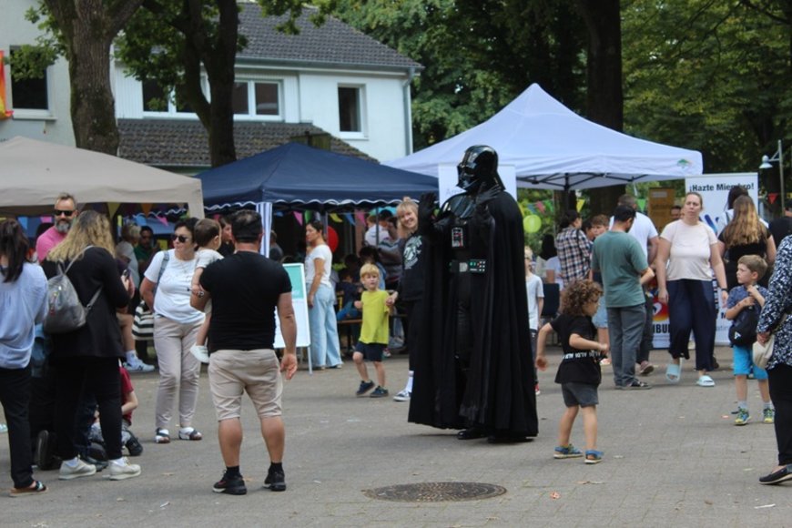 Darth Vader auf Tuschfühlung mit dem Volk. Foto: Sonja Deuling