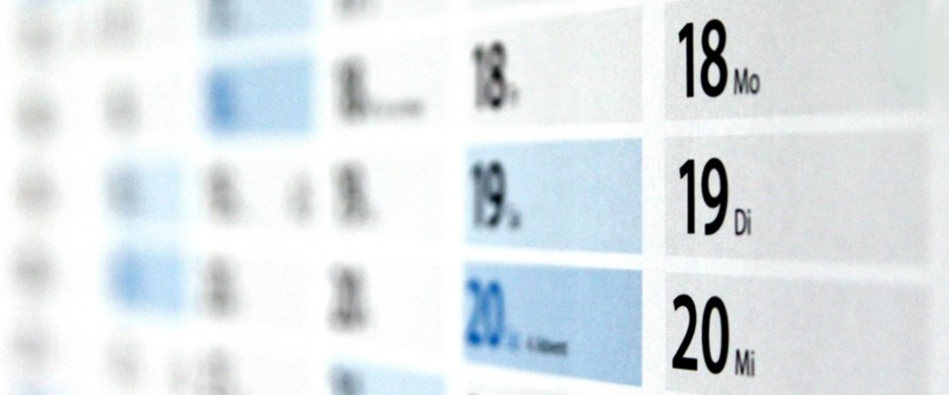 Blick auf einen Kalender. Foto: JMG/Pixelio