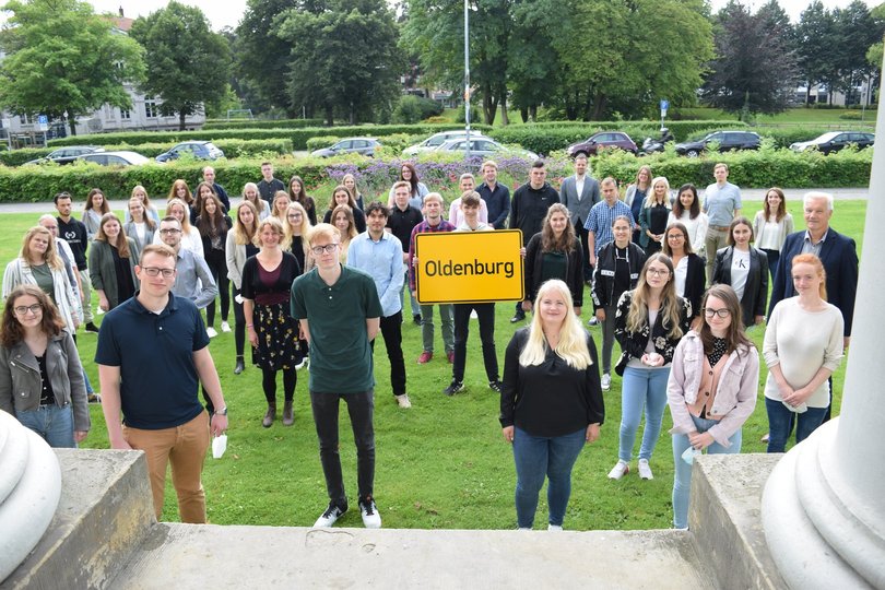 42 junge Menschen starten 2021 ihre Ausbildung bei der Stadt Oldenburg. Foto: Stadt Oldenburg