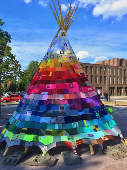 Das „Tipi“ auf dem „Kleinen Klingenbergplatz“ in Kreyenbrück. Foto: Werner Ufferhardt.