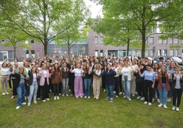 Voller Tatendrang starteten 50 der 71 Nachwuchskräfte am 1. August 2025 ihre Ausbildung oder ihr Studium bei der Stadt Oldenburg. Foto: Sascha Stüber