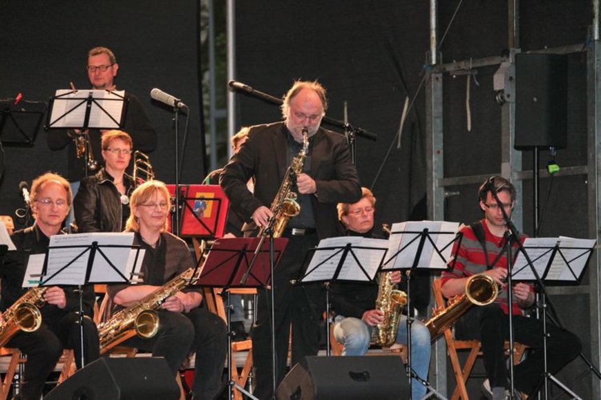 Musikmarathon: Konzert auf dem Schlossplatz. Foto: Hergen Griesbach/CeWe Color