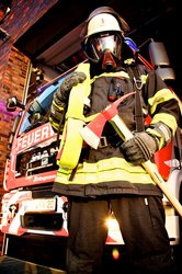 Feuerwehrmann mit Ausrüstung. Foto: Stadt Oldenburg