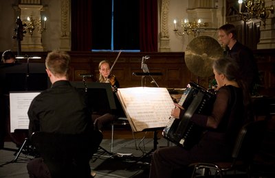 Uraufführung der Auftragskomposition durch das oh ton-ensemble. Foto: Daniel Penschuck.