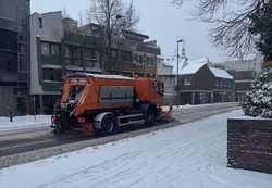 Die Räumfahrzeuge des AWB im Dauereinsatz auf den Oldenburger Straßen. Foto: Sascha Stüber